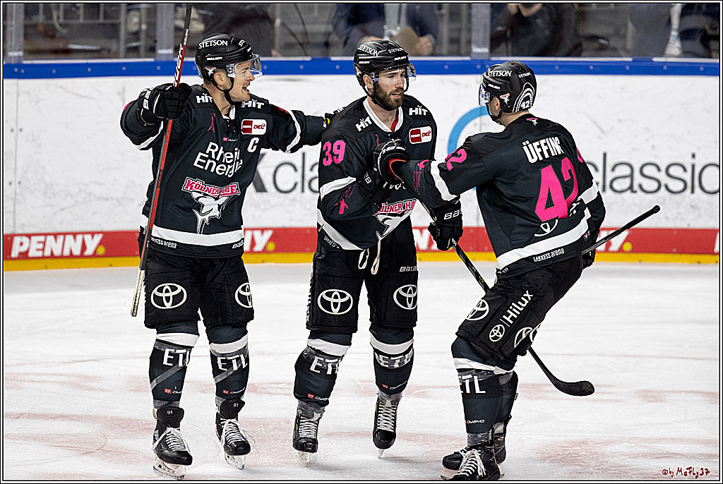 PENNY DEL;  Koelner Haie - Schwenninger Wild Wings; Koeln, 08.10.2021